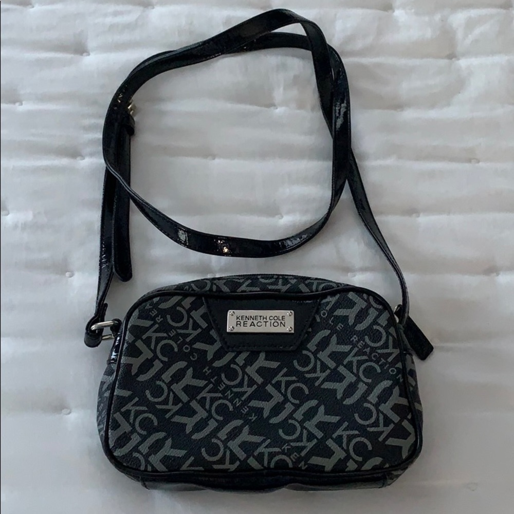 Kenneth Cole Reaction Crossbody Bag
